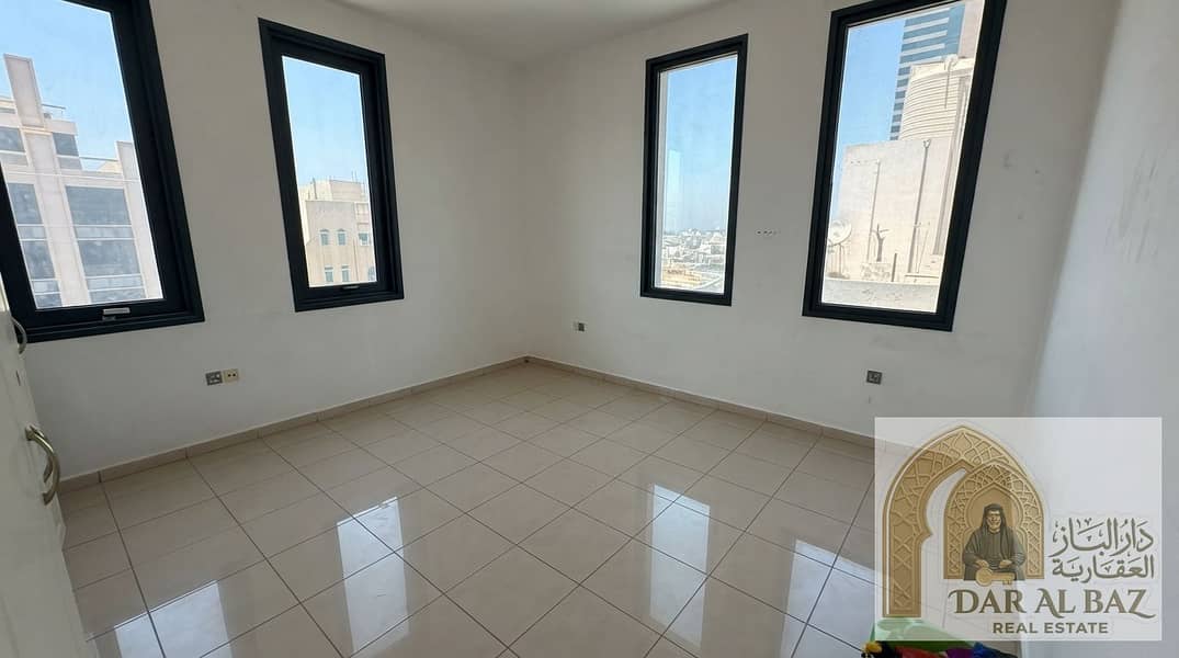 6 Real_estate_photo_enhancement_in…_20260914014619. jpeg
