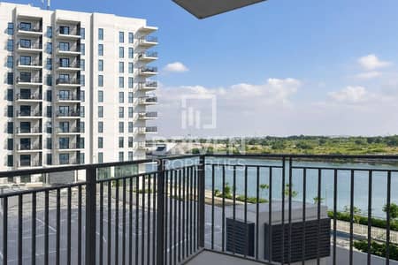 Studio for Rent in Yas Island, Abu Dhabi - Studio Apartment | Canal View | Waters Edge