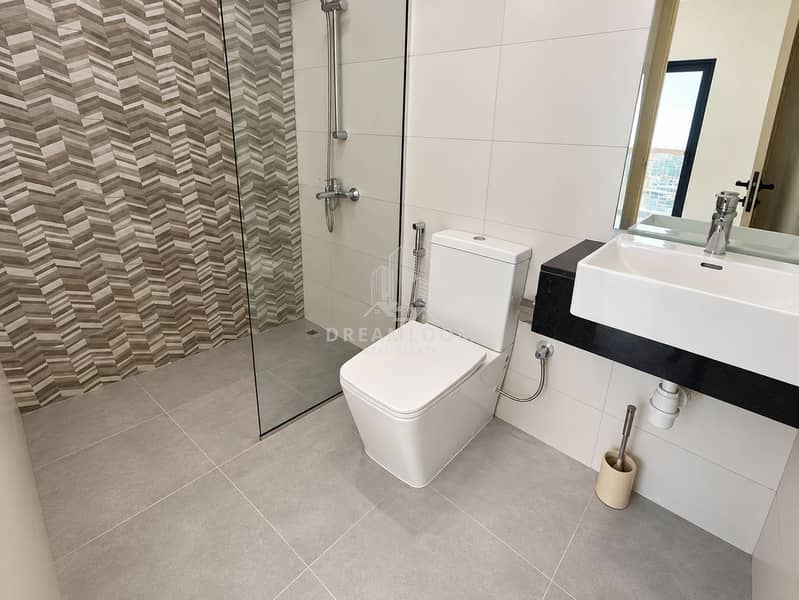 6 Washroom 3. png