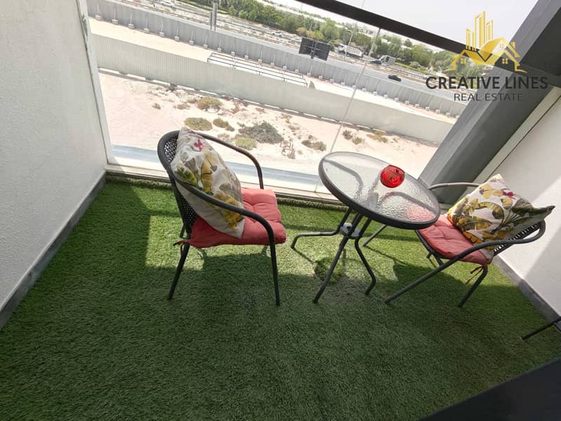 8 87905. jpg