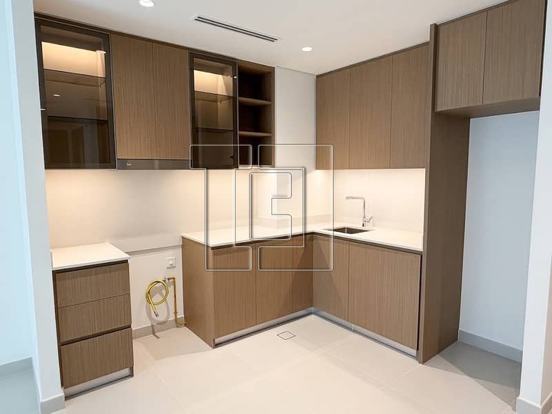 5 Kitchen. jpeg