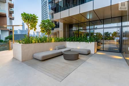 1 Bedroom Apartment for Rent in Business Bay, Dubai - Regalia by Deyaar - Outdoor Seating Area. jpg