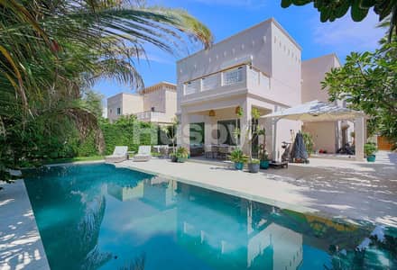 3 habitaciones Villa para en Venta en The Lakes, Dubai - Villa en The Lakes,Maeen,Maeen 5, 3 dormitorios, 12800000 AED - 16507229 3 habitaciones Villa para en Venta en The Lakes, Dubai - Villa en The Lakes,Maeen,Maeen 5, 3 dormitorios, 12800000 AED - 16507229