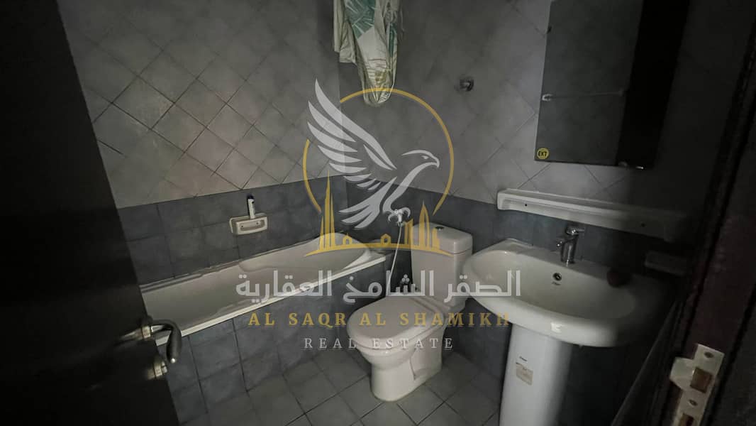 16 apartment-for-rent-2-bedroom-alqlyaa-alsharqa-bathroom-12. jpg