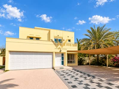 4 habitaciones Villa para en Venta en The Meadows, Dubai - Villa en The Meadows,The Meadows 9, 4 dormitorios, 13000000 AED - 15205065 4 habitaciones Villa para en Venta en The Meadows, Dubai - Villa en The Meadows,The Meadows 9, 4 dormitorios, 13000000 AED - 15205065