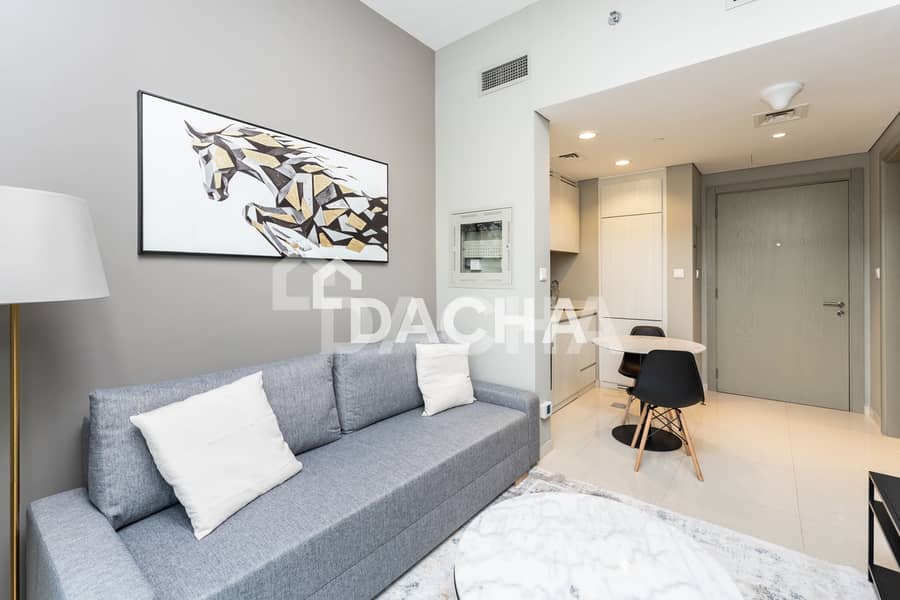Vacant | Fully furnsihed | Exclusive | Low floor Vacant | Fully furnsihed | Exclusive | Low floor