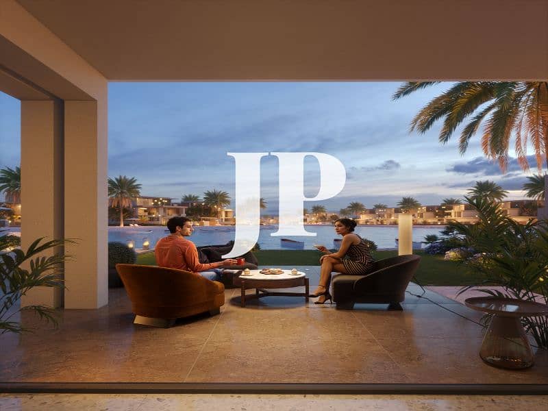 7 Shot_8_Backyard_villa_Static_Evening _Light. jpg