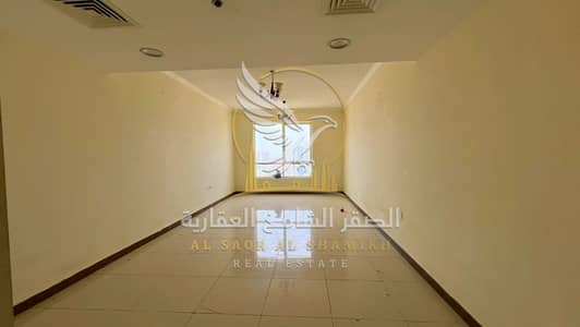 3 Schlafzimmer Wohnung zum Miete in Al Qasimia, Sharjah - apartment-for-rent-3-bedroom-alqasmya-almhta-alsharqa-living-room-11. jpg 3 Schlafzimmer Wohnung zum Miete in Al Qasimia, Sharjah - apartment-for-rent-3-bedroom-alqasmya-almhta-alsharqa-living-room-11. jpg