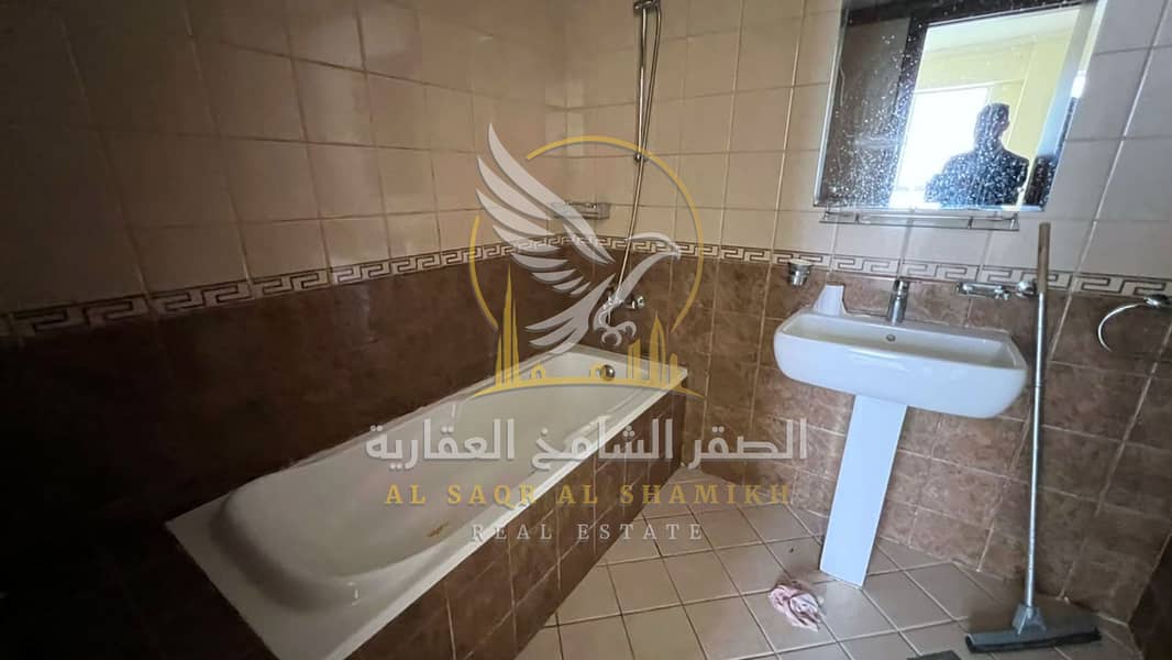 21 apartment-for-rent-3-bedroom-alqasmya-almhta-alsharqa-bathroom-15. jpg