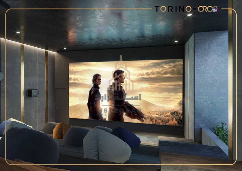 8 OUTDOOR CINEMA TORIONO . jpg