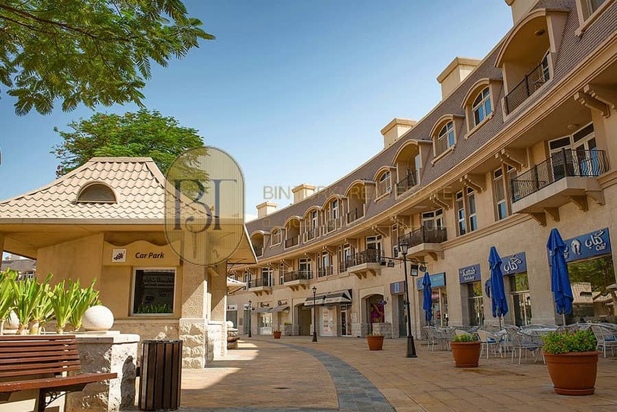 3 02-All-About-Uptown-Mirdiff-Mall. jpg