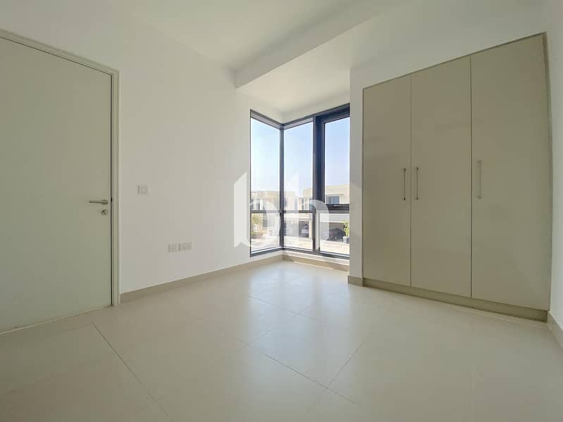 8 images image img