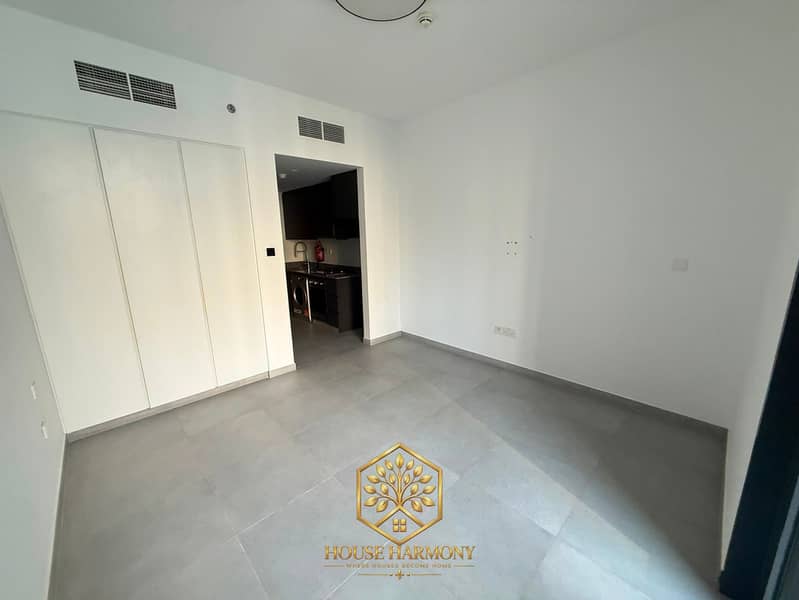 6 WhatsApp Image 2026-08-25 at 11.09. 55 PM. jpeg