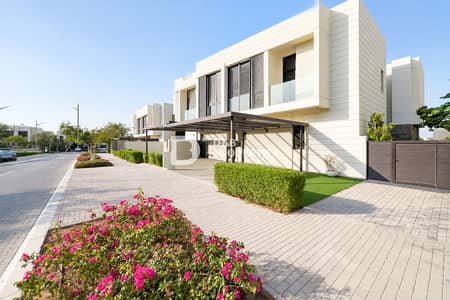 4 Bedroom Townhouse for Rent in DAMAC Hills, Dubai - Furnished By Paramount | Large Layout | Near Pool 4 Bedroom Townhouse for Rent in DAMAC Hills, Dubai - Furnished By Paramount | Large Layout | Near Pool