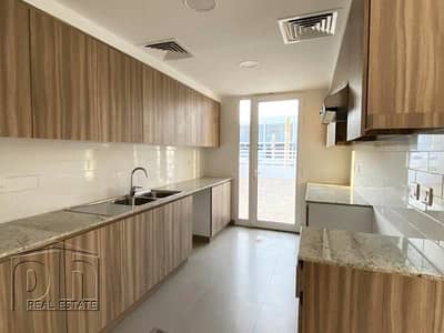 Large Plot By The Pool & Park - Ready March Large Plot By The Pool & Park - Ready March