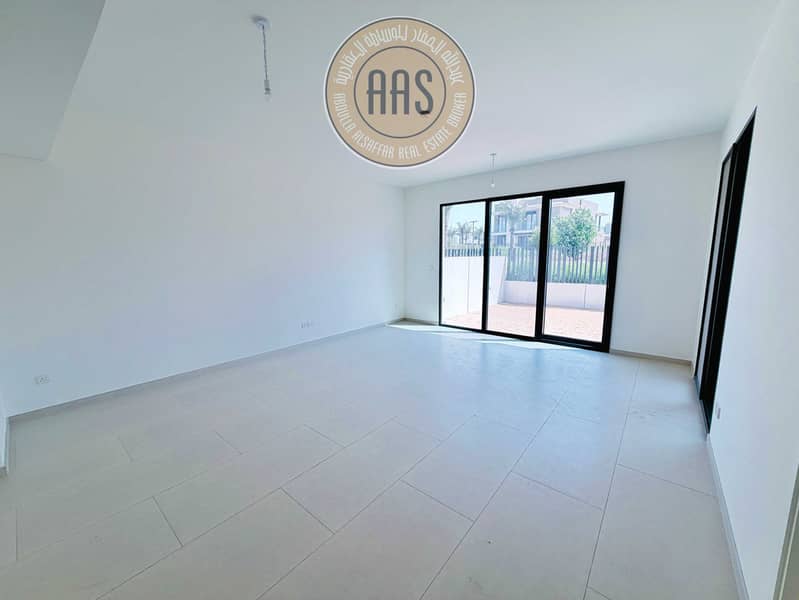 26 Road View. 4bhk Villa. Jebel Ali Village . jpg