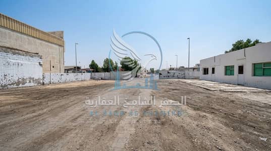 Mixed Use Land para en Alquiler en Industrial Area, Sharjah - Large outdoor area for use. jpeg