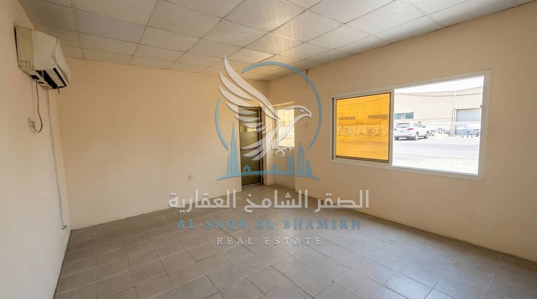 13 مساحة 15,000 قدم مربع مع كهرباء 30 كيلوواط. jpeg