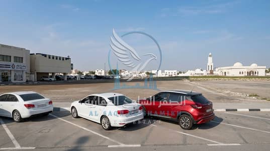ارض تجارية  للايجار في المجاز، الشارقة - باركنج كبير للإيجار في المجاز 3 Large Parking Area for Rent in Al Majaz 3 1. jpeg
