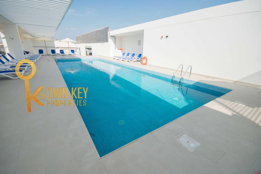 16 1000_Pool. jpg