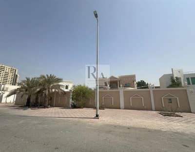 Villa de 4 chambres à à louer à Al Barsha, Dubai - 010f0e89-9b4b-48d9-82d1-9169e8835731. jpg