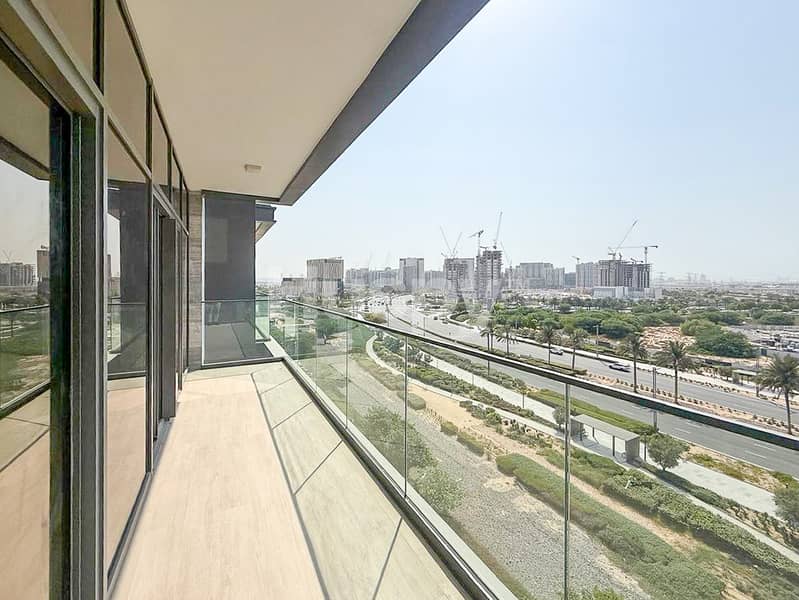 Corner Unit | Low Floor | Brand New Corner Unit | Low Floor | Brand New