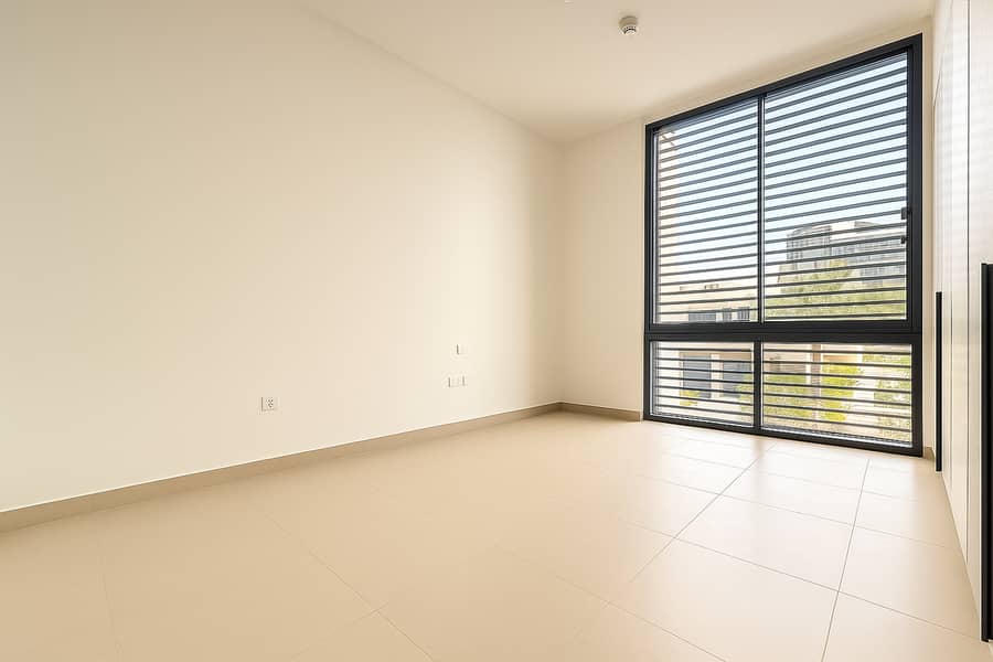 6 20250819_1452_Luxury Interior Clarity_remix_01k30z6jd4enc9zkpdsxphfnfa. png