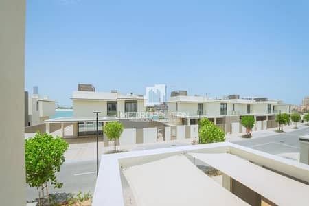 2 Bedroom Townhouse for Rent in Al Hamra Village, Ras Al Khaimah - 2BR Townhouse |Beautiful Beach View |Falcon Island 2 Bedroom Townhouse for Rent in Al Hamra Village, Ras Al Khaimah - 2BR Townhouse |Beautiful Beach View |Falcon Island