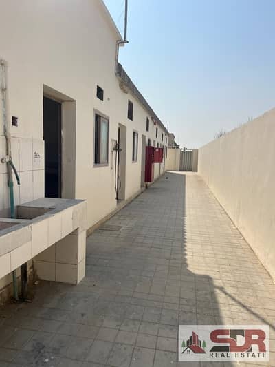 Labour Camp for Rent in Al Sajaa Industrial, Sharjah - 89b6fb1e-1a10-4269-9c36-9a24ea7b2a93. jpg Labour Camp for Rent in Al Sajaa Industrial, Sharjah - 89b6fb1e-1a10-4269-9c36-9a24ea7b2a93. jpg