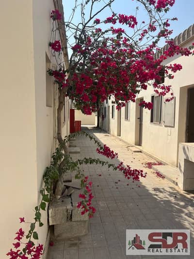 Labour Camp for Rent in Al Sajaa Industrial, Sharjah - 15a410f9-53cc-4e06-b25f-a0a7726d3692. jpg Labour Camp for Rent in Al Sajaa Industrial, Sharjah - 15a410f9-53cc-4e06-b25f-a0a7726d3692. jpg