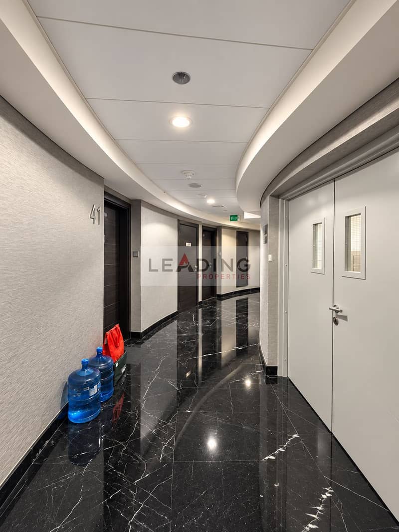 29 Pristine Curved Corridor in Marble. png