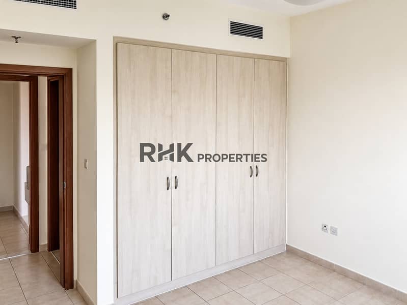 6 Bright bedroom wardrobe view
