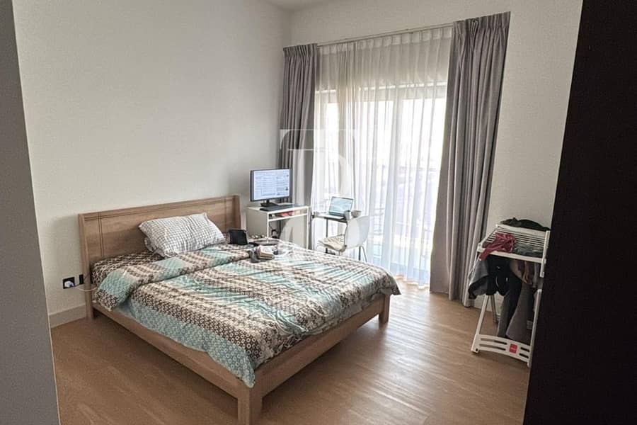 Unfurnished | Low Floor | Roof Pool Unfurnished | Low Floor | Roof Pool