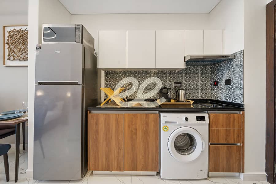 10 Kitchen Area 7. jpg