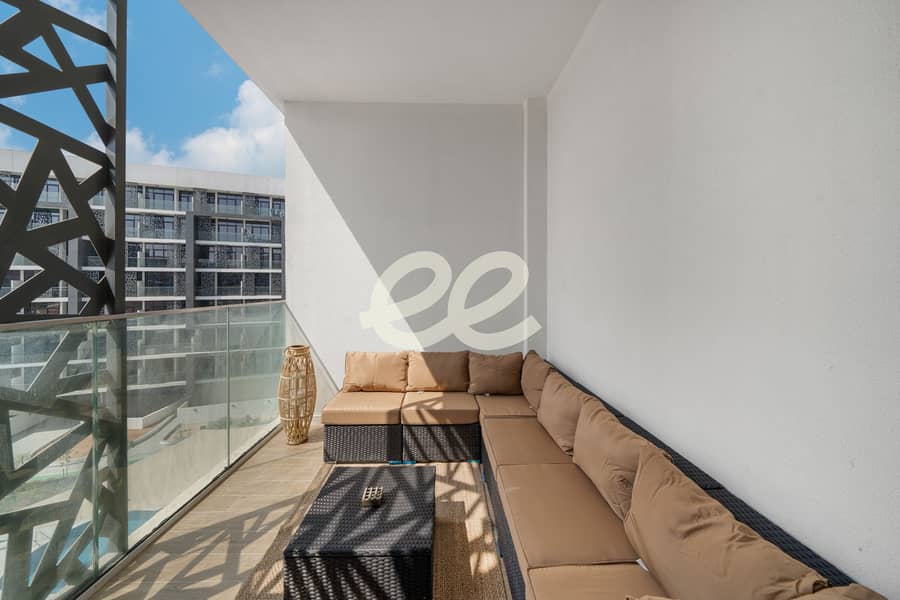 13 Balcony 3. jpg