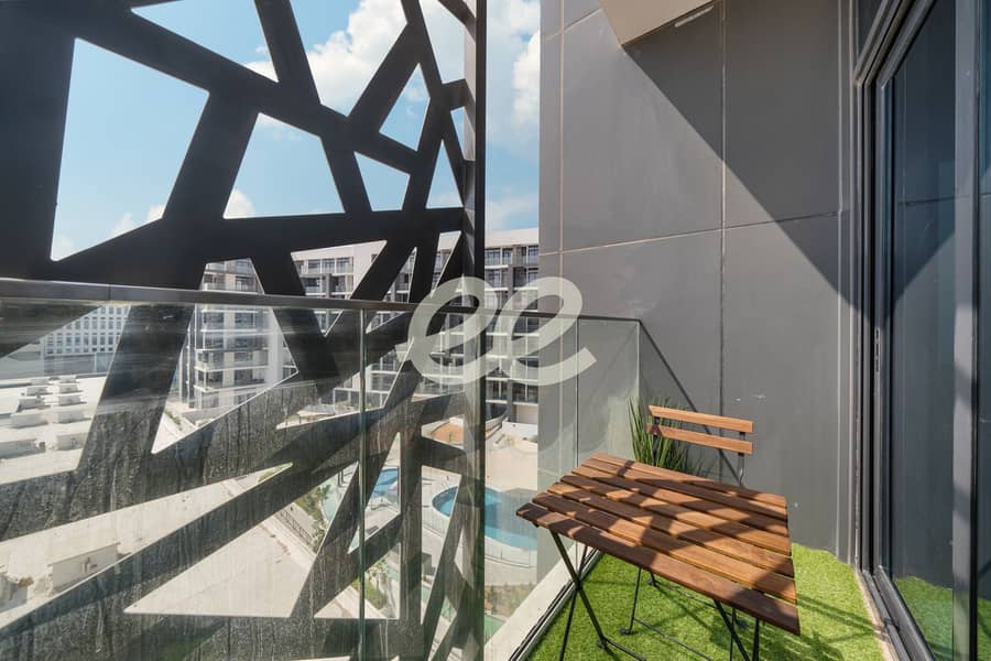 16 Balcony 2. jpg