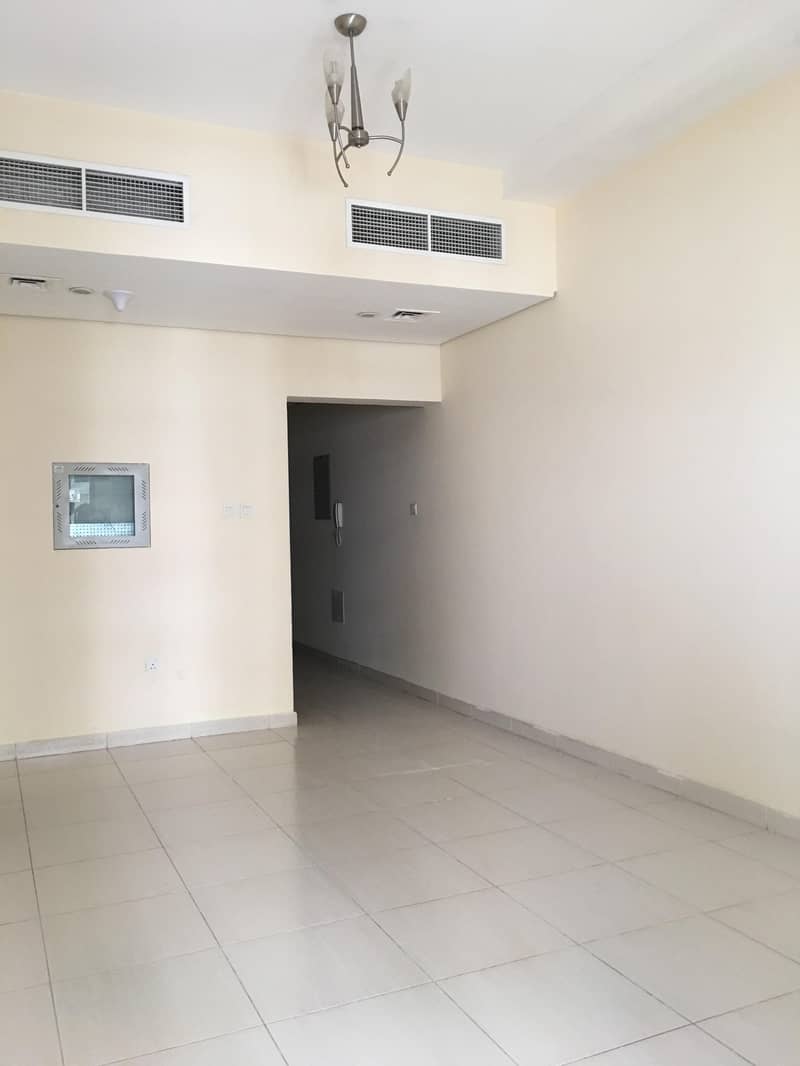 位于阿联酋城，薰衣草大厦 1 卧室的公寓 18000 AED - 4470587