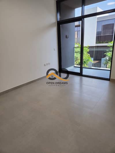 3 habitaciones Townhouse para en Alquiler en Tilal City, Sharjah - 38eef96b-c52c-4417-b4f9-503604a92c86. jpg