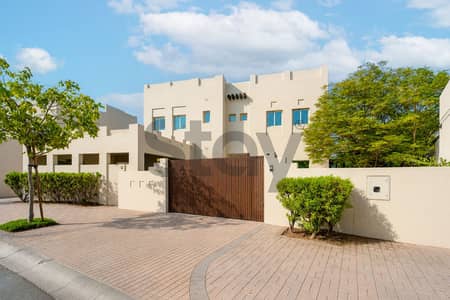 5 Bedroom Villa for Rent in The Meadows, Dubai - Fully Upgraded | Private Pool | Lake View | E1