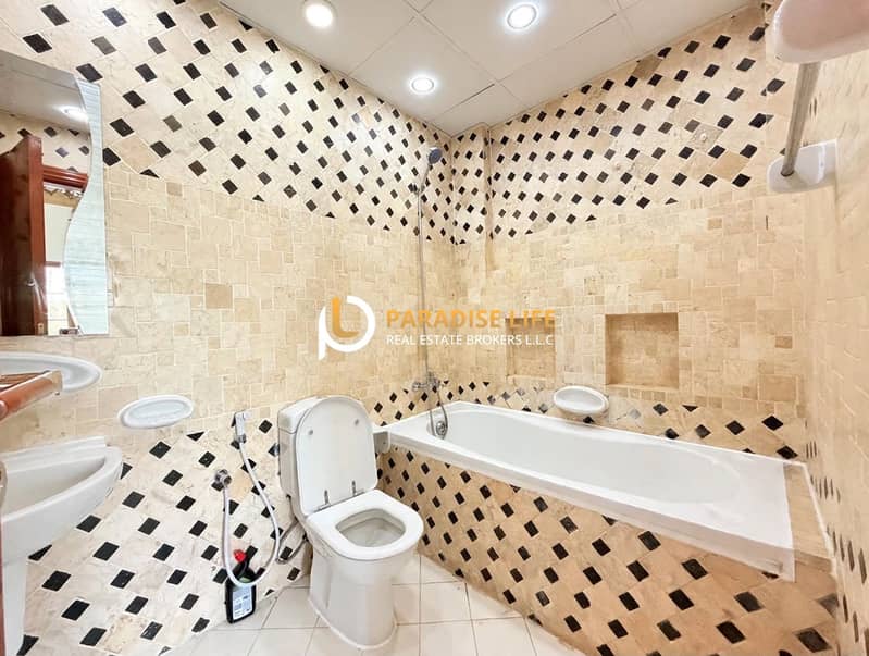 18 4BHK (16). jpeg
