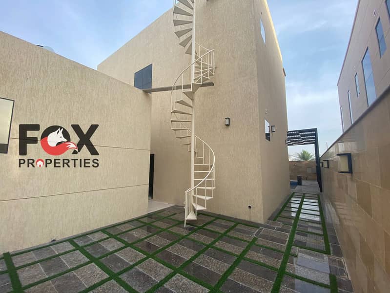 16 ac35e9ec-75ad-41b9-a150-0dded79cbfd9. jpg