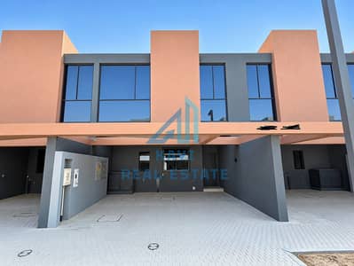 4 Schlafzimmer Townhouse zum zur Miete in Tilal City, Sharjah - 721F3212-74FE-47FF-84FF-FFF2CB6D33F5. jpeg