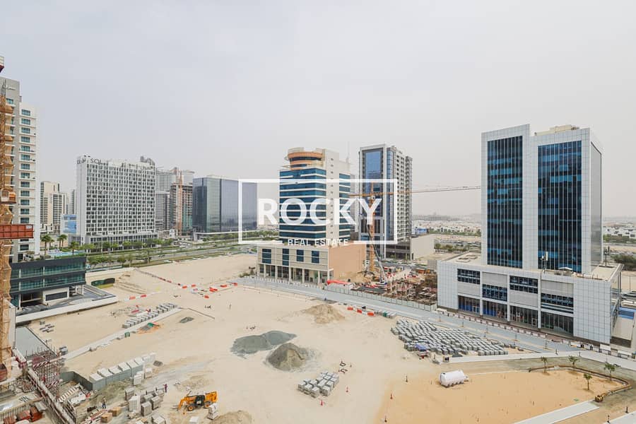 14 Business Bay - Art 18_-17. JPG