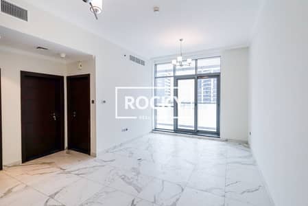 شقة 1 غرفة نوم للايجار في الخليج التجاري، دبي - ART 18 - living area (3). jpg