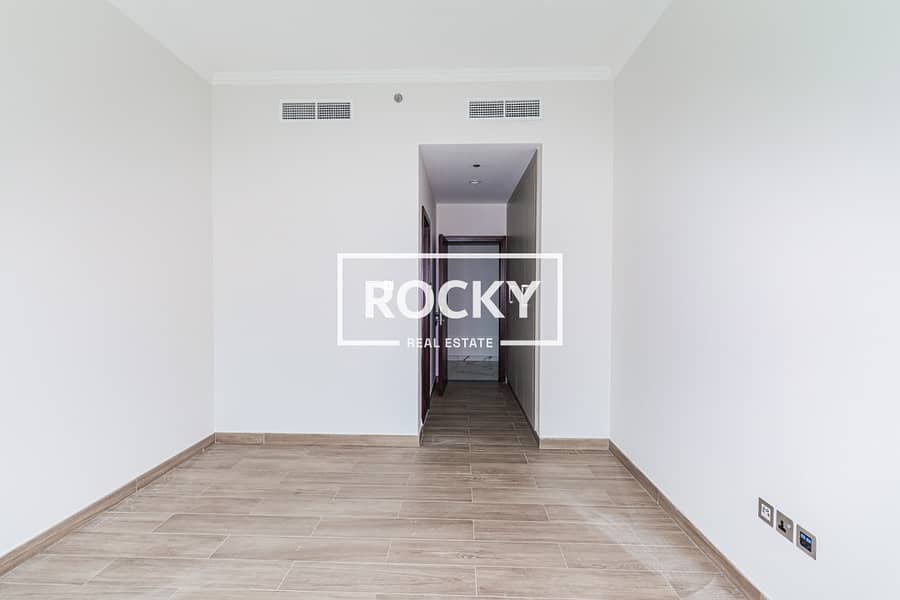 8 Business Bay - Art 18 - Unit 401 -6114. JPG