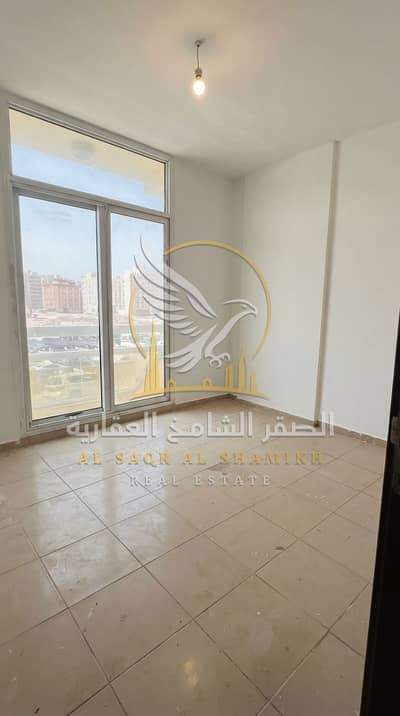 2 Schlafzimmer Wohnung zum Miete in Bu Tina, Sharjah - غرفتين وصاله بالوطينه مع 2بلكونه (9). jpeg