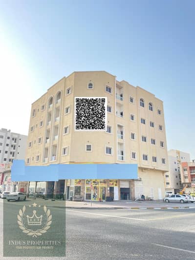 مبنی تجاري  للبيع في الجرف، عجمان - 01. jpg