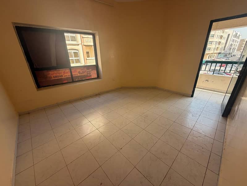 4 1000422009. jpg