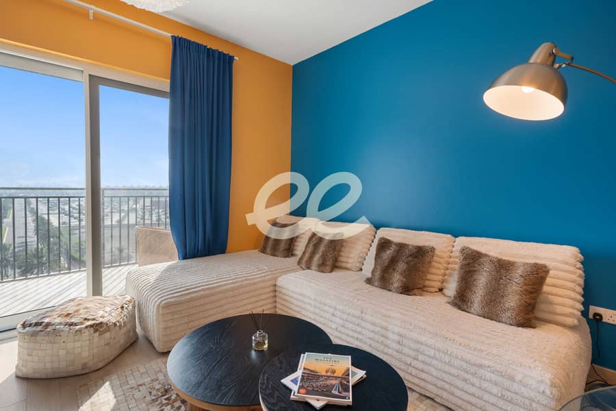 12 living room 6. jpg
