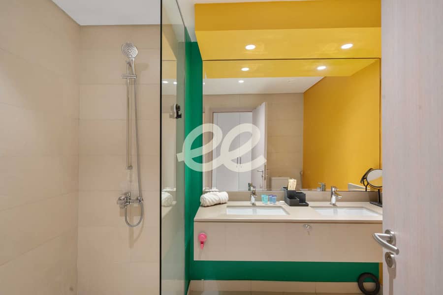 22 washroom 12. jpg